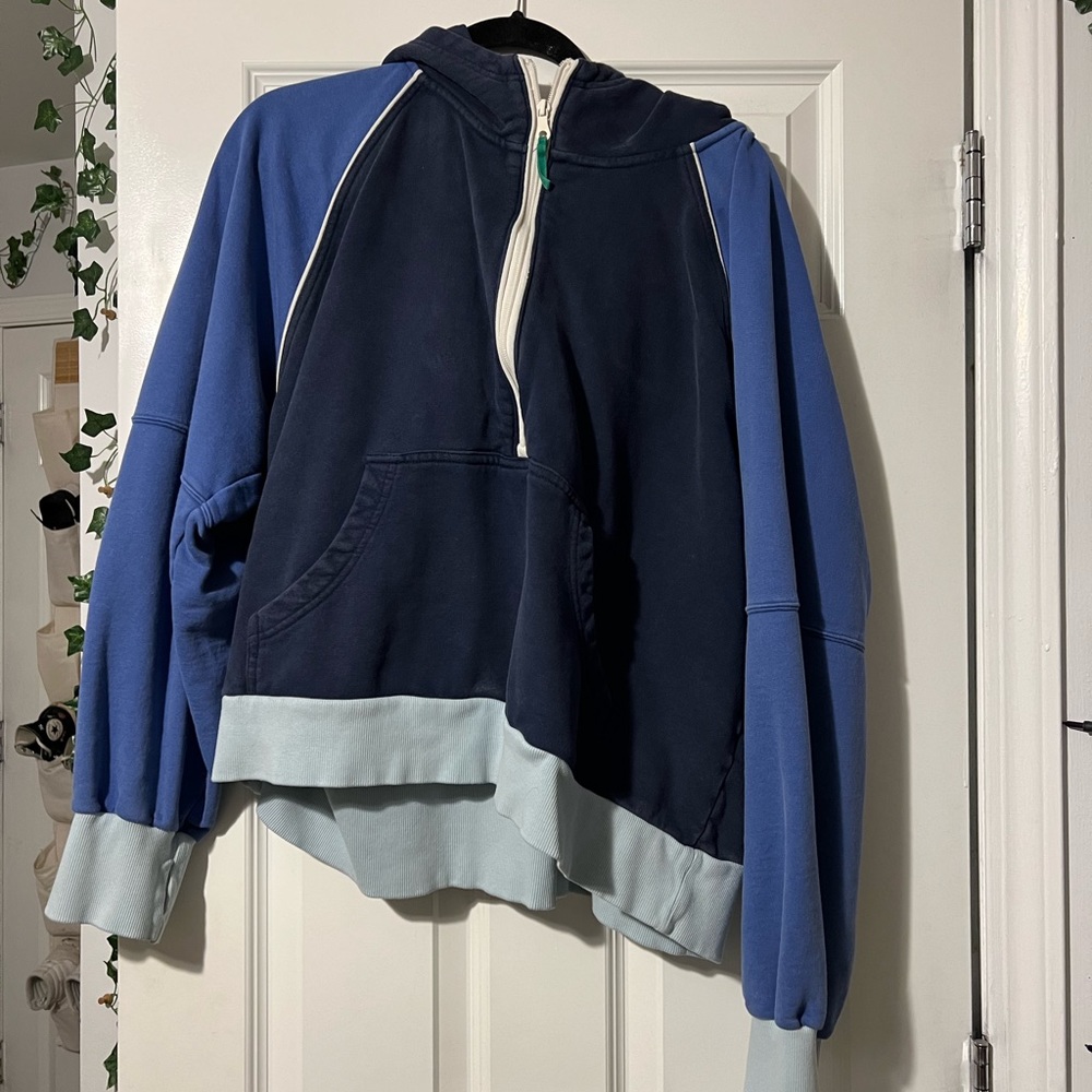 Sweatshirt - Picture 2 of 2